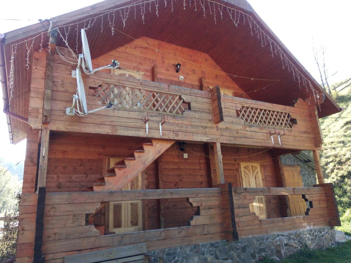 Edelveys Hotel Vorokhta Exterior photo